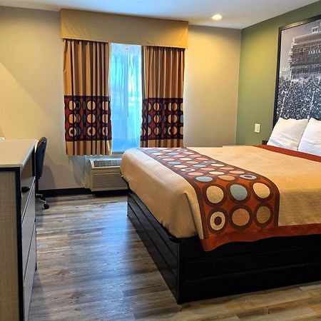 Super 8 By Wyndham Frankfort In Ngoại thất bức ảnh