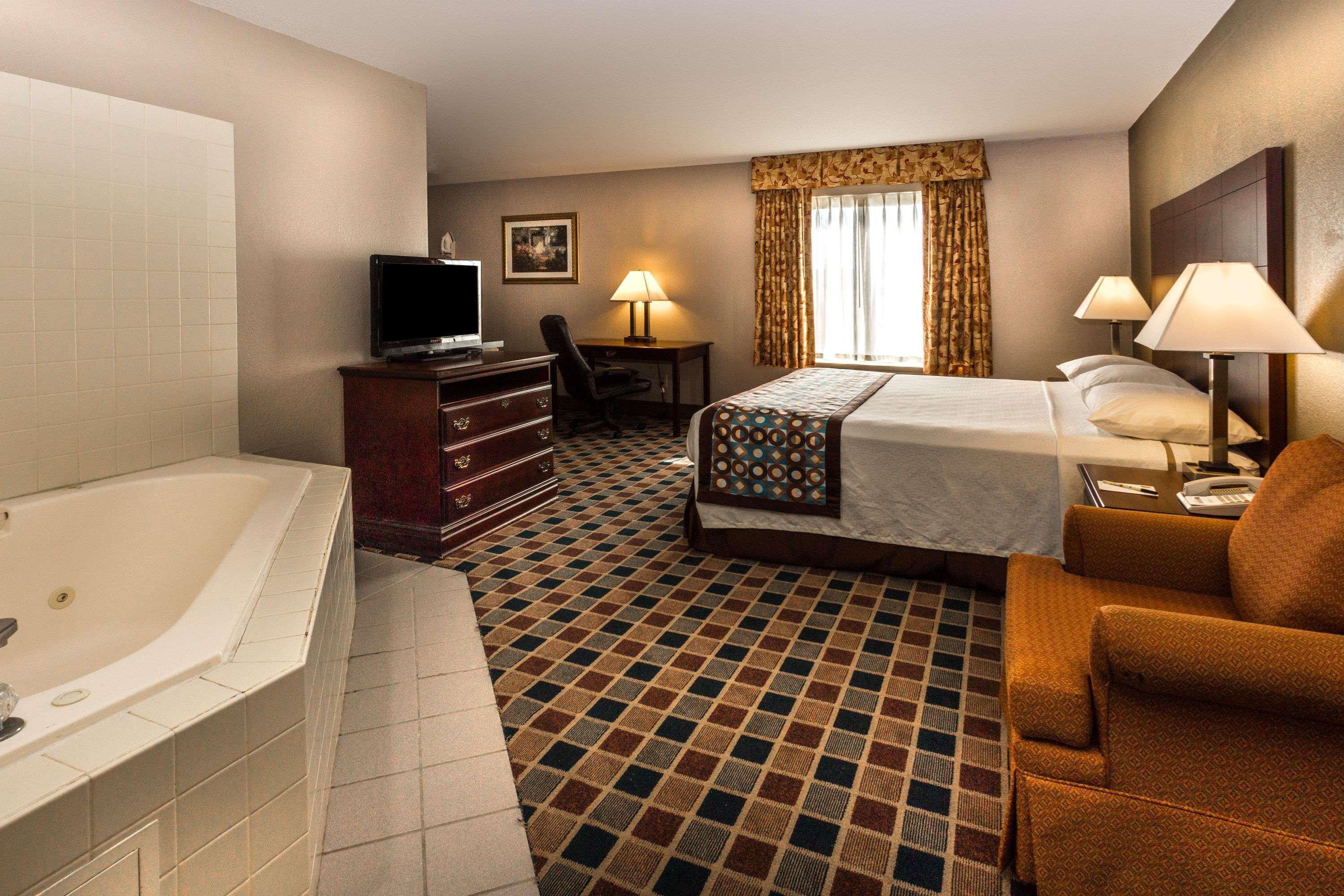 Super 8 By Wyndham Frankfort In Ngoại thất bức ảnh